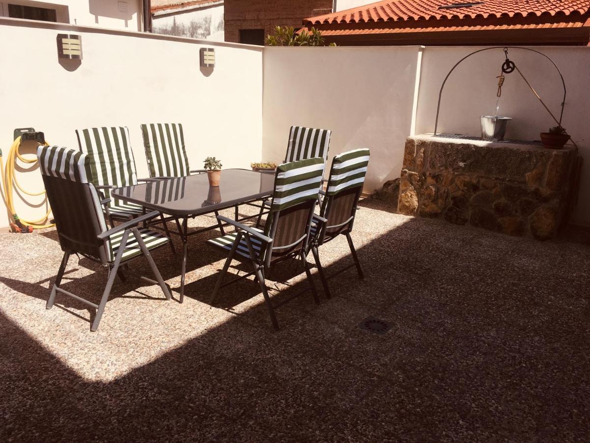 Acogedora Casa Con Patio En El Tiemblo Apartment Ngoại thất bức ảnh